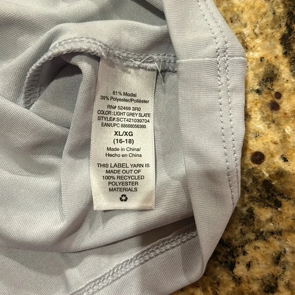 Scoop short sleeve, light gray top, XL, like new | offer in description - Picture 6 of 6